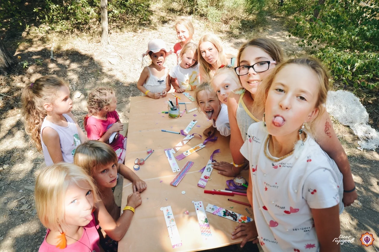 Счастливое лето в лагере